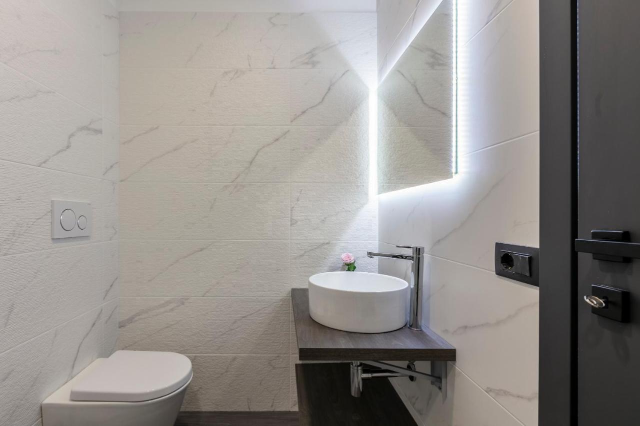 Residenza Sacconi By Hili Hotel โรม ภายนอก รูปภาพ